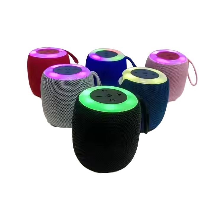 Mini lightweight portable speaker suitable for work, dormitory, and outdoor use
